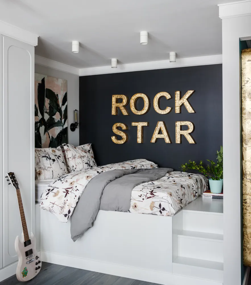 Полікарпова та яскравість