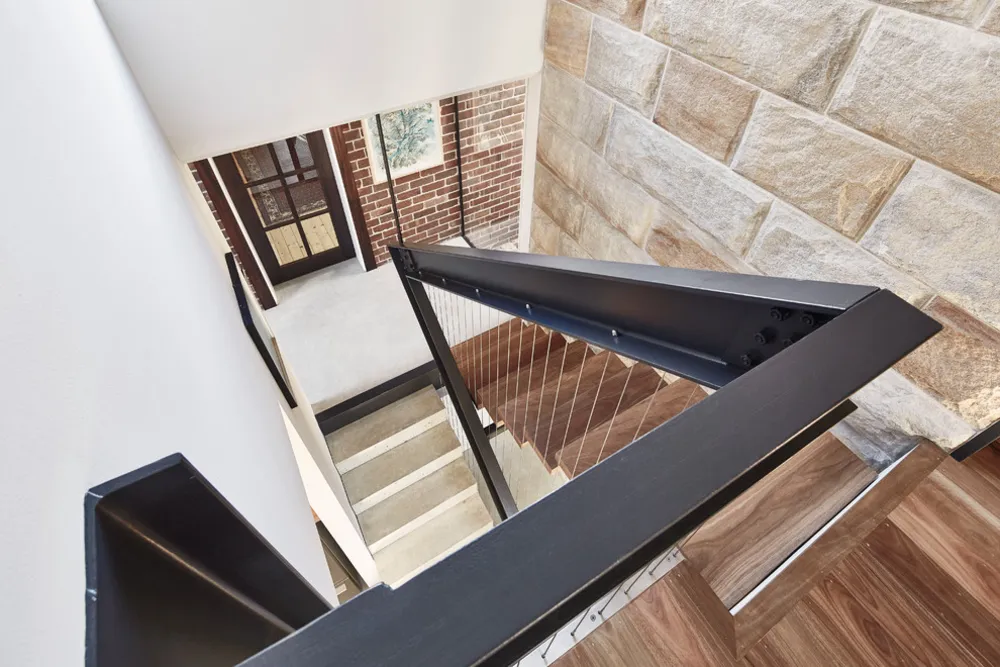 Aggiunta contemporanea al bungalow californiano