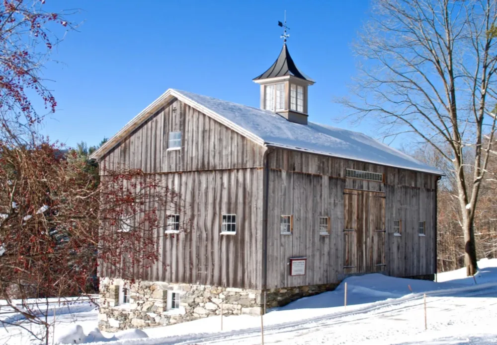 Pixley Hillin historiallisen maalaistalon restaurointi