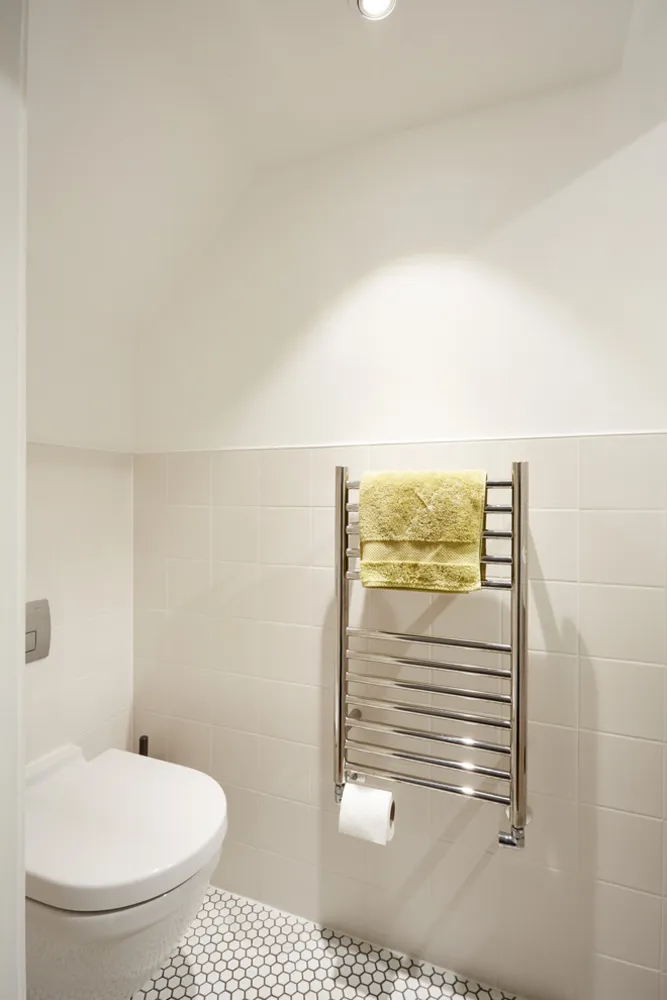 16. WC bajo escalera