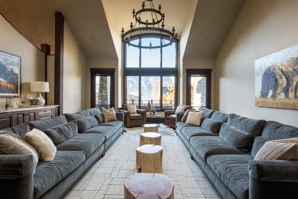 Silvertip Hillside Residence