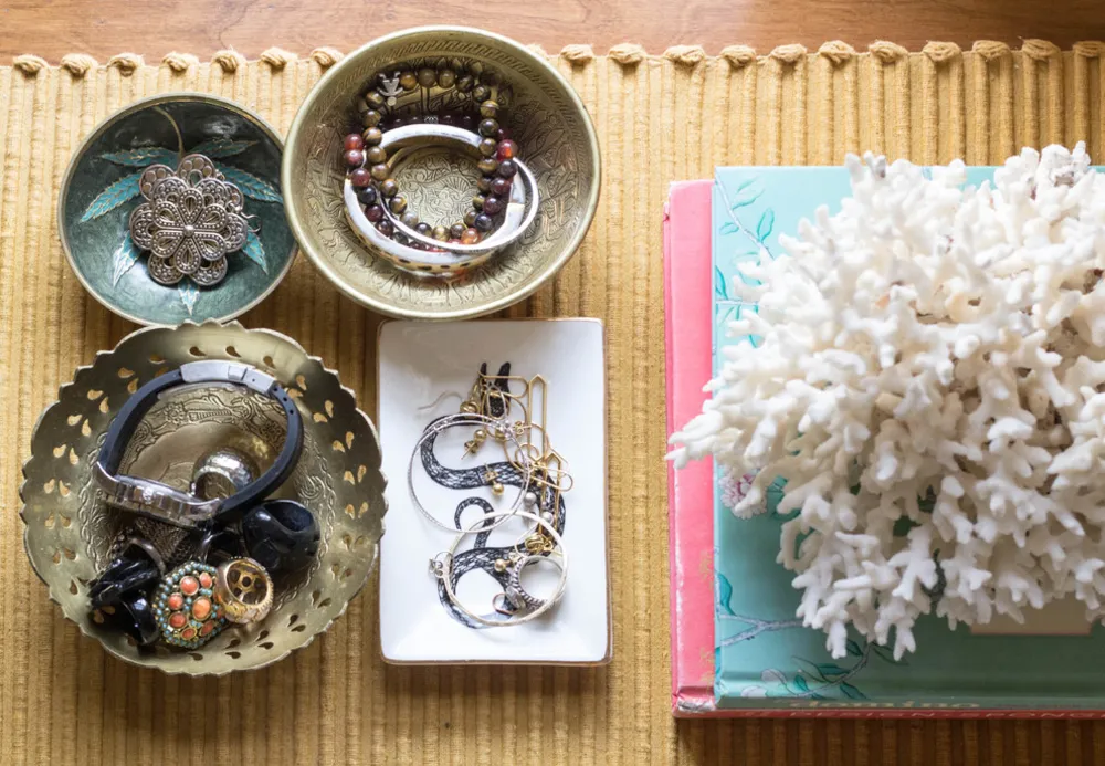 Fristigt lagdelt farve og tekstur opliver en lejlighed i Harlem