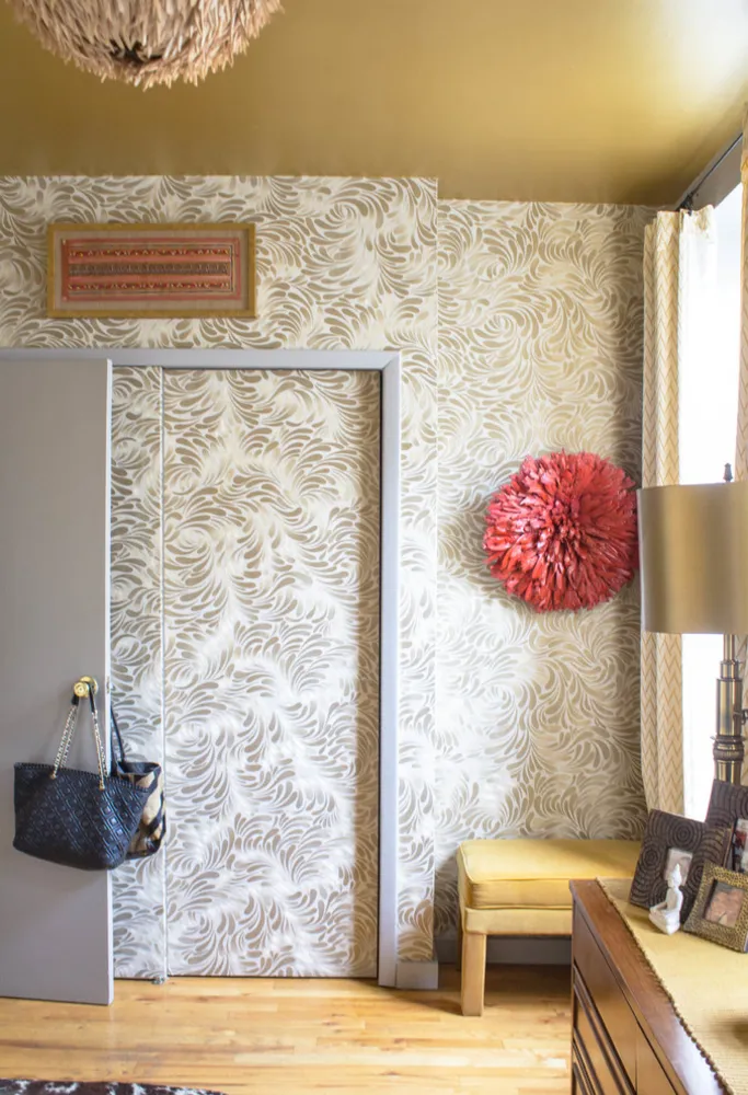 Fristigt lagdelt farve og tekstur opliver en lejlighed i Harlem