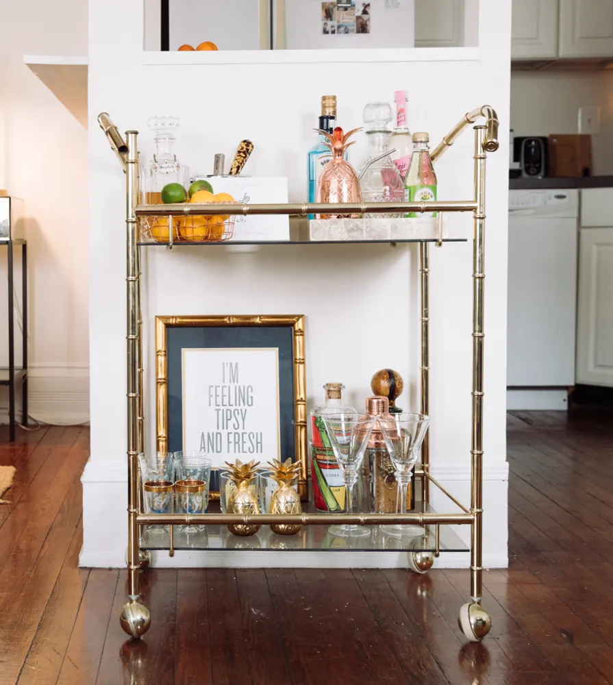 My Servista: Sweet Styling Details in a D.C. Apartment