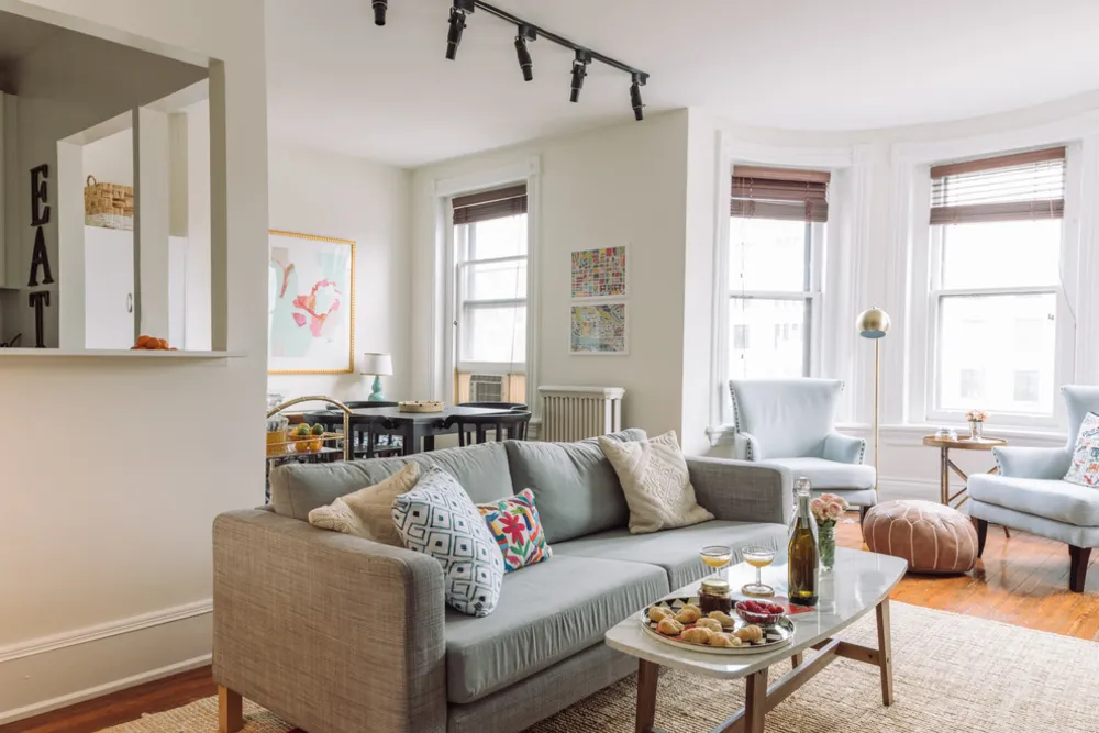 My Servista: Sweet Styling Details in a D.C. Apartment