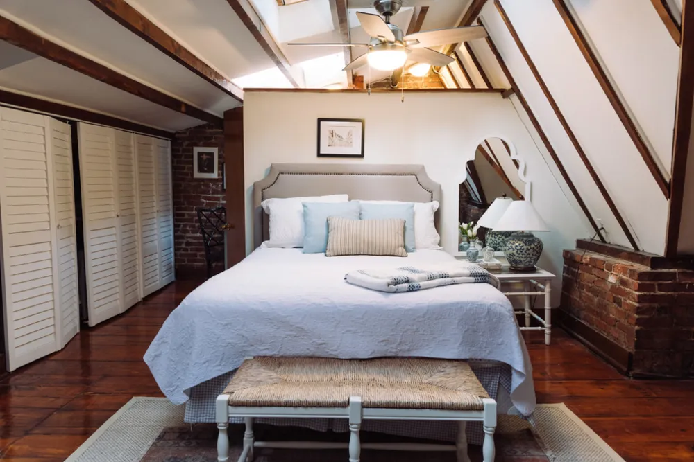 My Servista: Sweet Styling Details in a D.C. Apartment