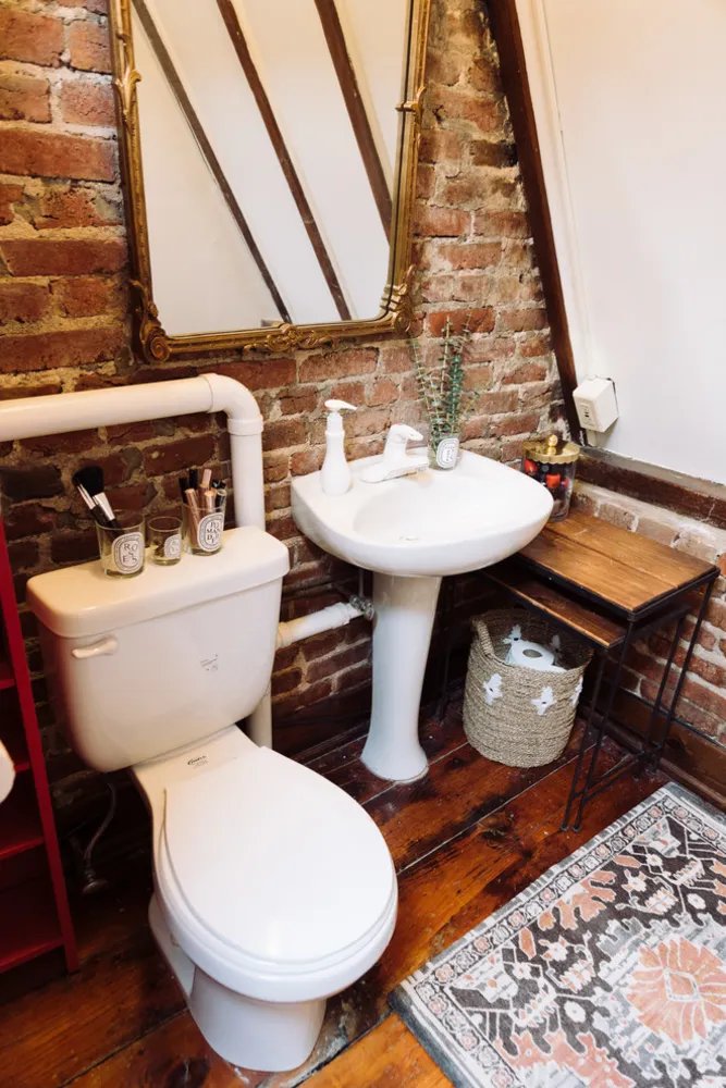 My Servista: Sweet Styling Details in a D.C. Apartment