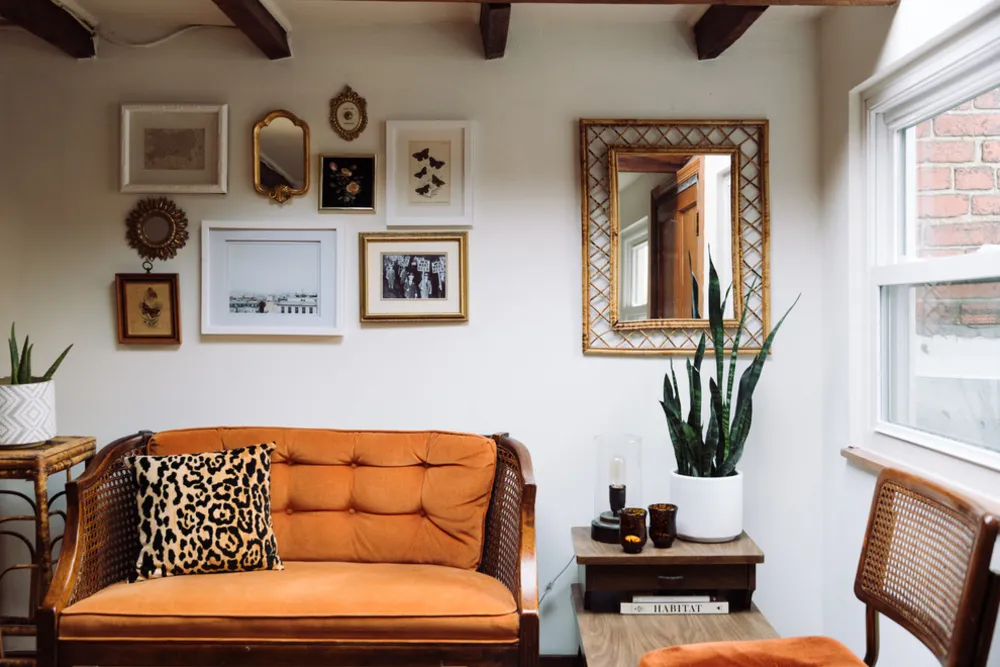 My Servista: Sweet Styling Details in a D.C. Apartment