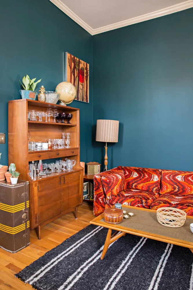 My Servista: dramatische patronen en kleuren in een huis in Nashville