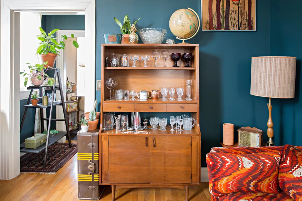 My Servista: dramatische patronen en kleuren in een huis in Nashville
