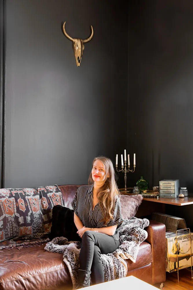 My Servista: dramatische patronen en kleuren in een huis in Nashville