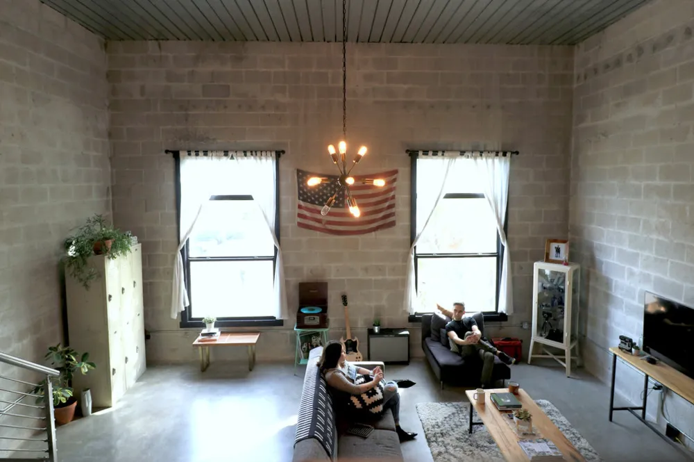 Мой Servista: винтажные штрихи в индустриальном лофте в Тампе