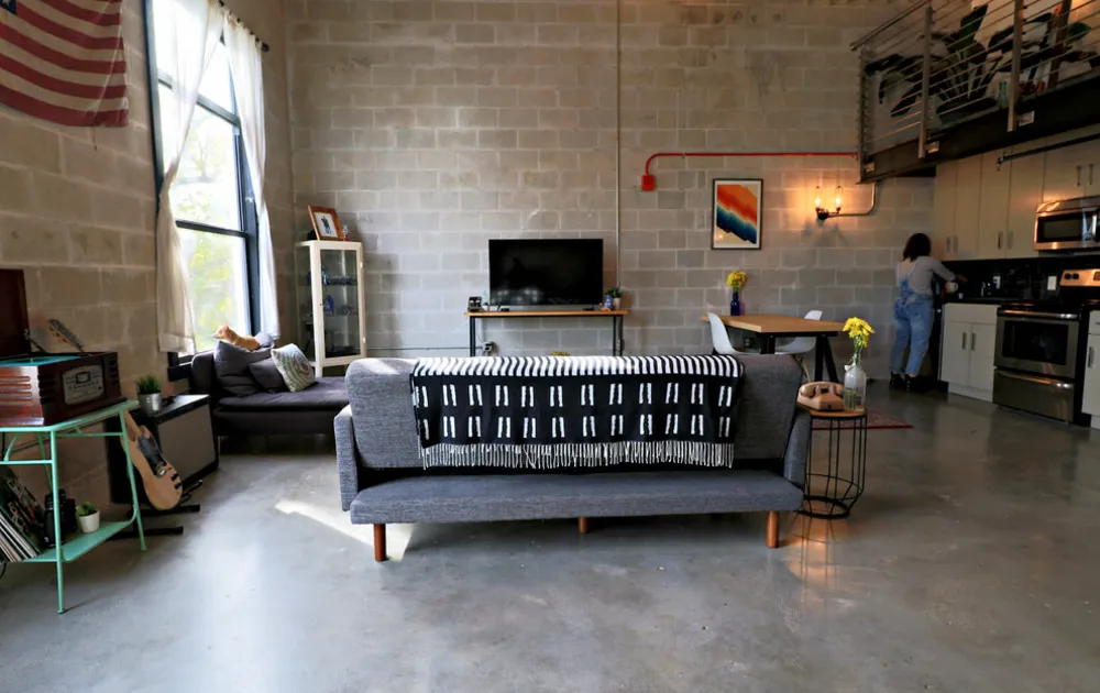 Мой Servista: винтажные штрихи в индустриальном лофте в Тампе