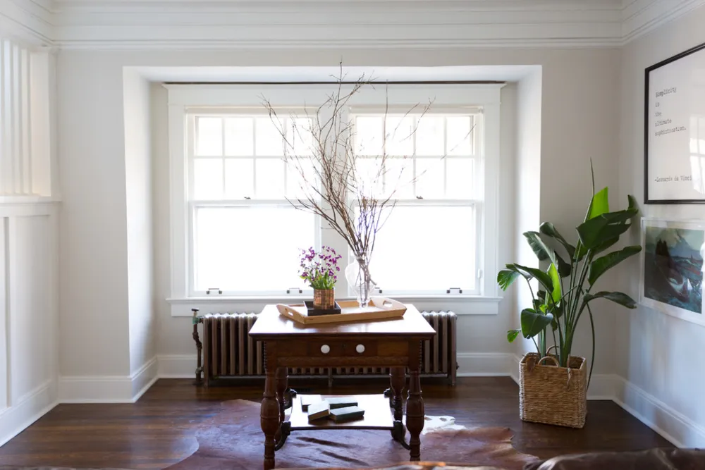 My Servista: Original Art and Vintage Treasures Fill a Missouri Home