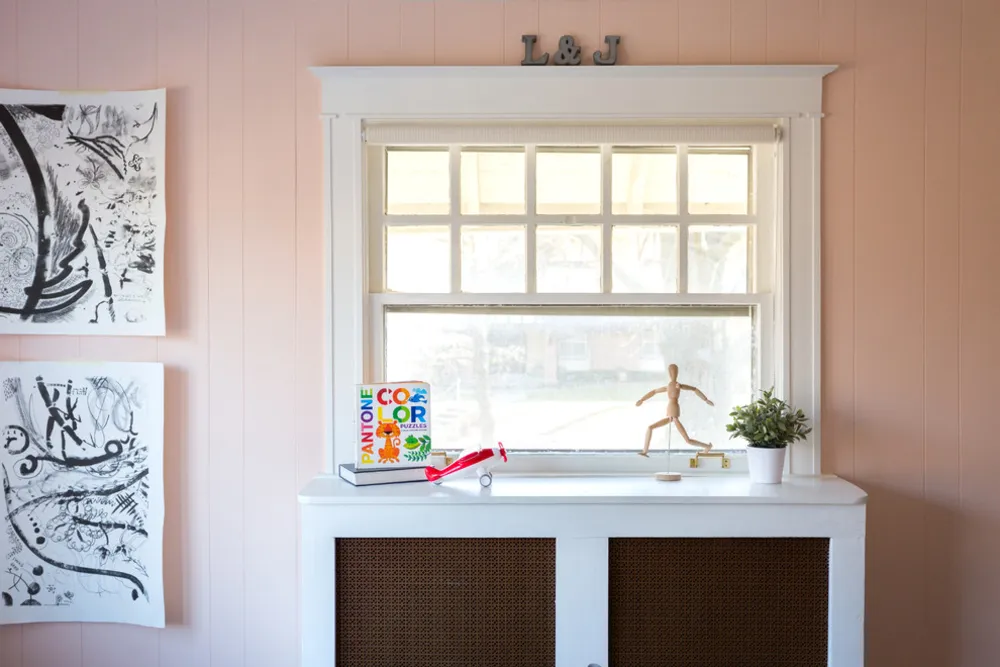 My Servista: Original Art and Vintage Treasures Fill a Missouri Home