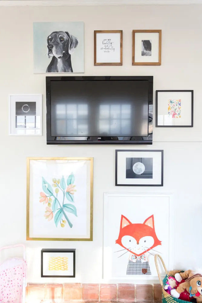 My Servista: Original Art and Vintage Treasures Fill a Missouri Home