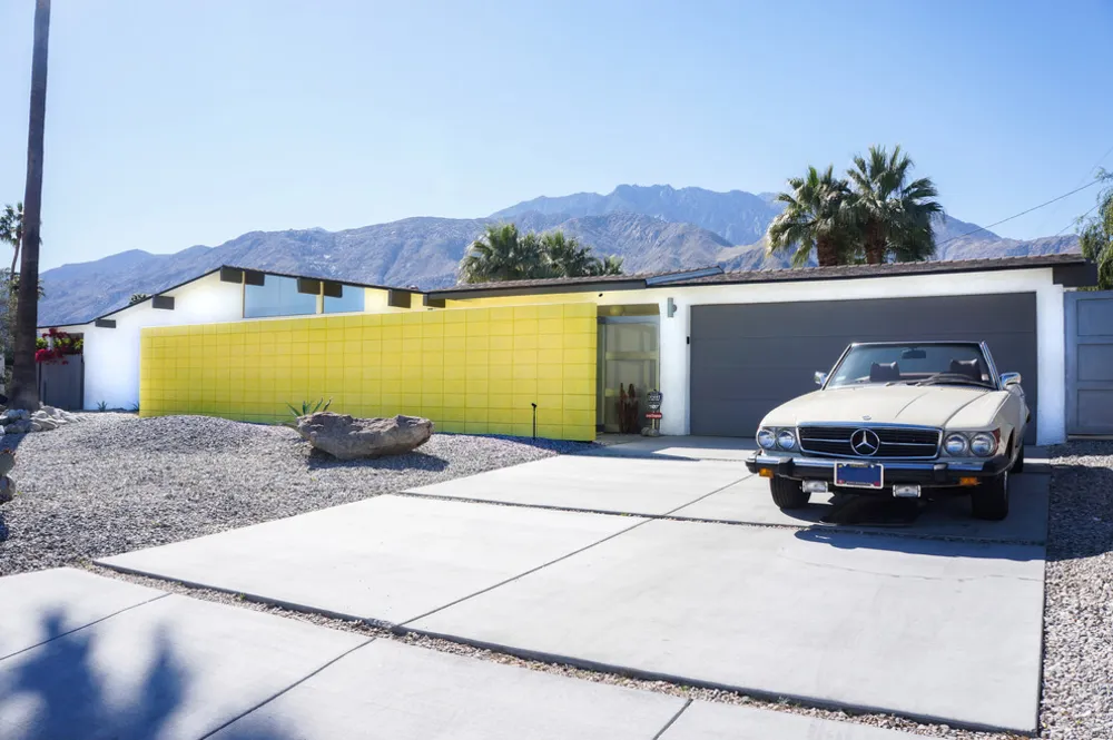 My Servista: Photography Sets Tone in Palm Springs Midcentury