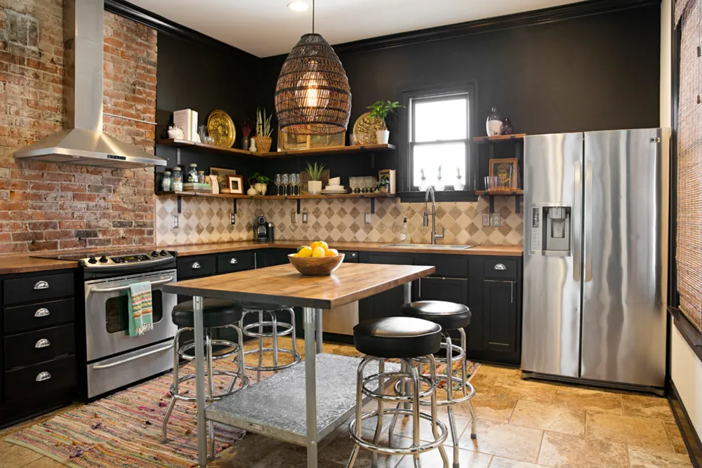 My Servista: Black Paint Perks Up This 1930 Nashville Home