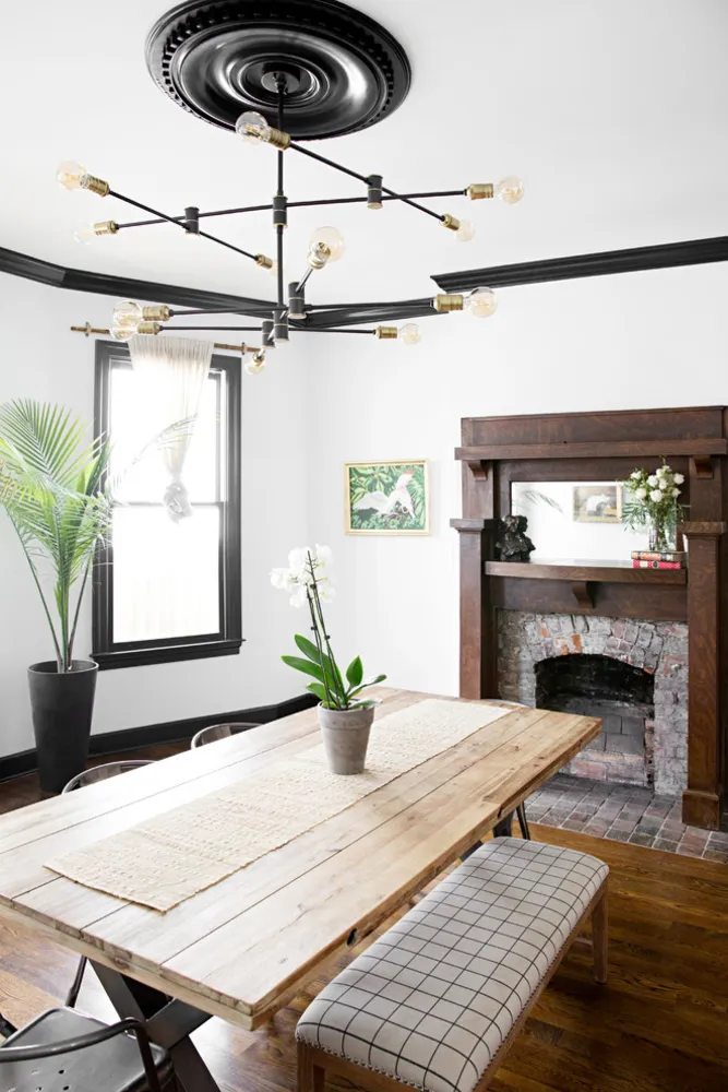 Мой Servista: Черная краска украшает этот дом в Нэшвилле 1930 года