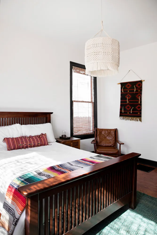 Мой Servista: черная краска украшает этот дом в Нэшвилле 1930 года