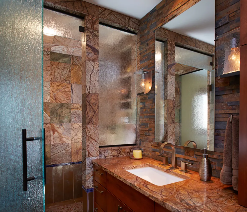 Håndverkerinspirert mesterbad i Rosemount MN