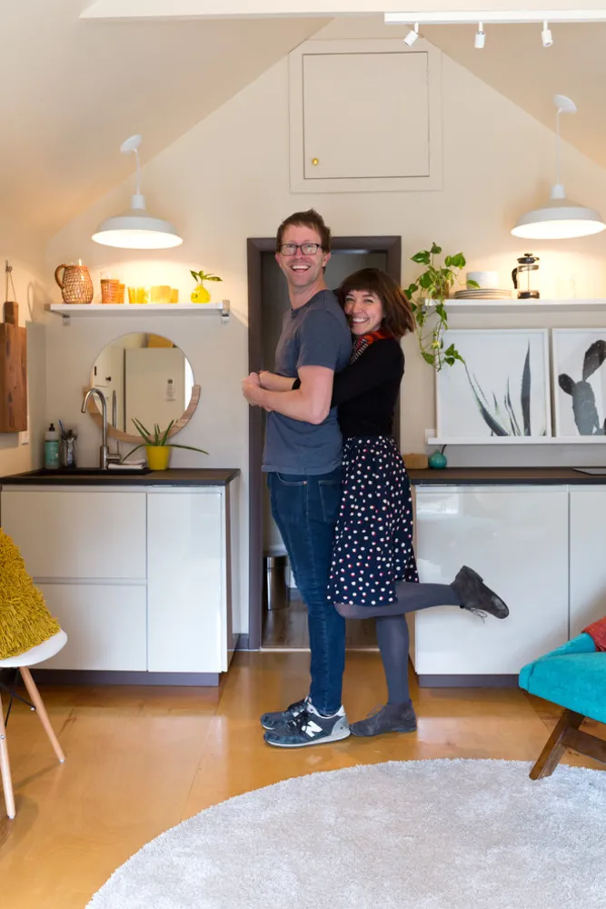 My Servista: styl retro w wolnostojącym garażu przekształconym w mały dom