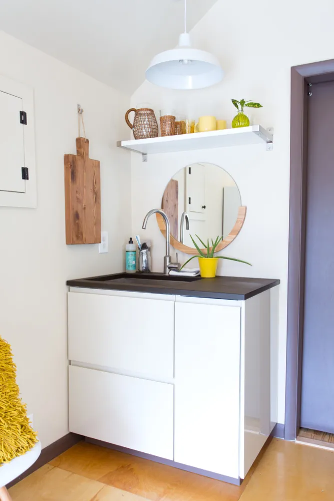 My Servista: styl retro w wolnostojącym garażu przerobionym na mały dom