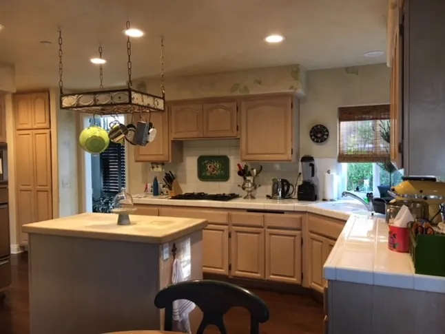 Bright and Fresh Kitchen Tour