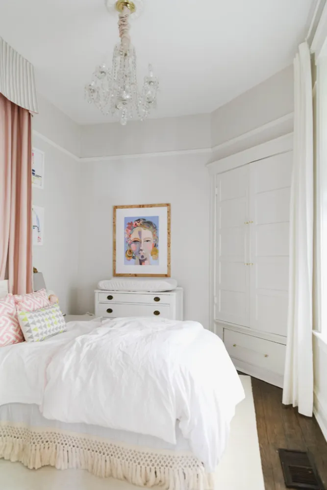 My Servista: Chic Neutrals in a Designer's Chicago Condo