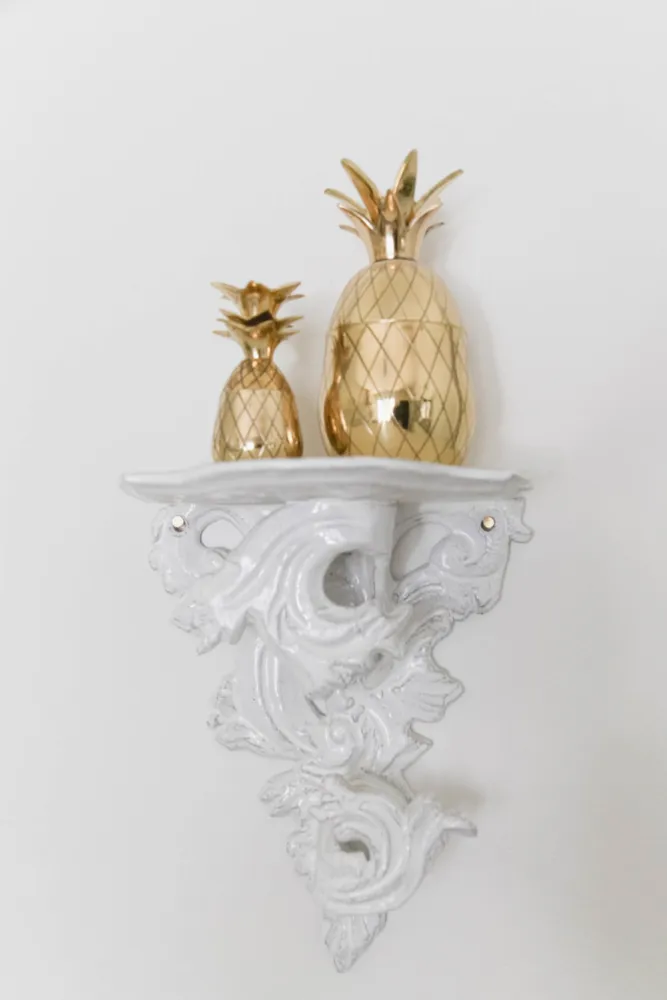 My Servista: Chic Neutrals in a Designer's Chicago Condo