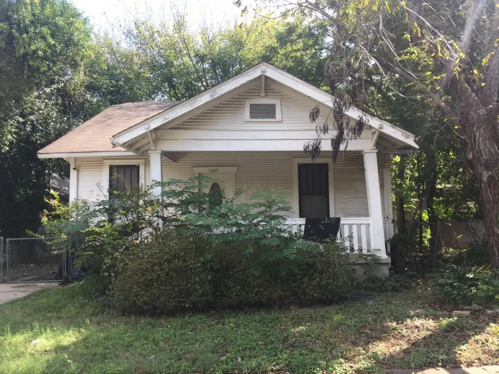 Servista-Tour: Heruntergekommener Austin-Bungalow wird charmant renoviert