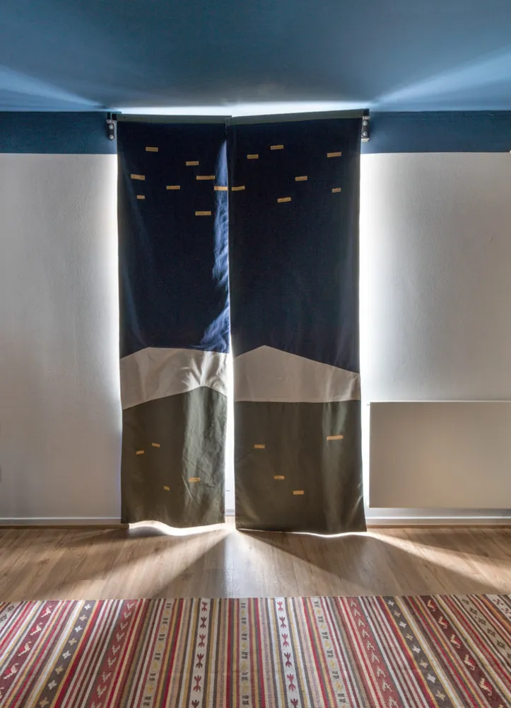 Klappvorhang geschlossen