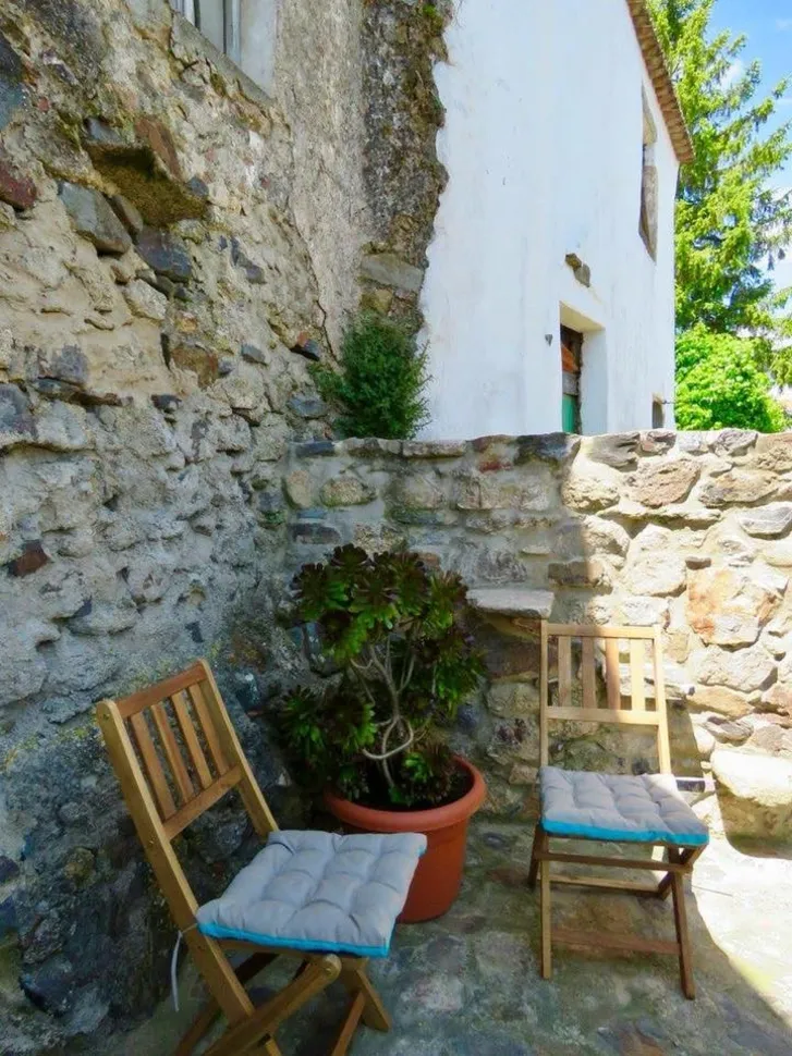 Escape Into 20 of Servistaers' Favorite Outdoor Rooms