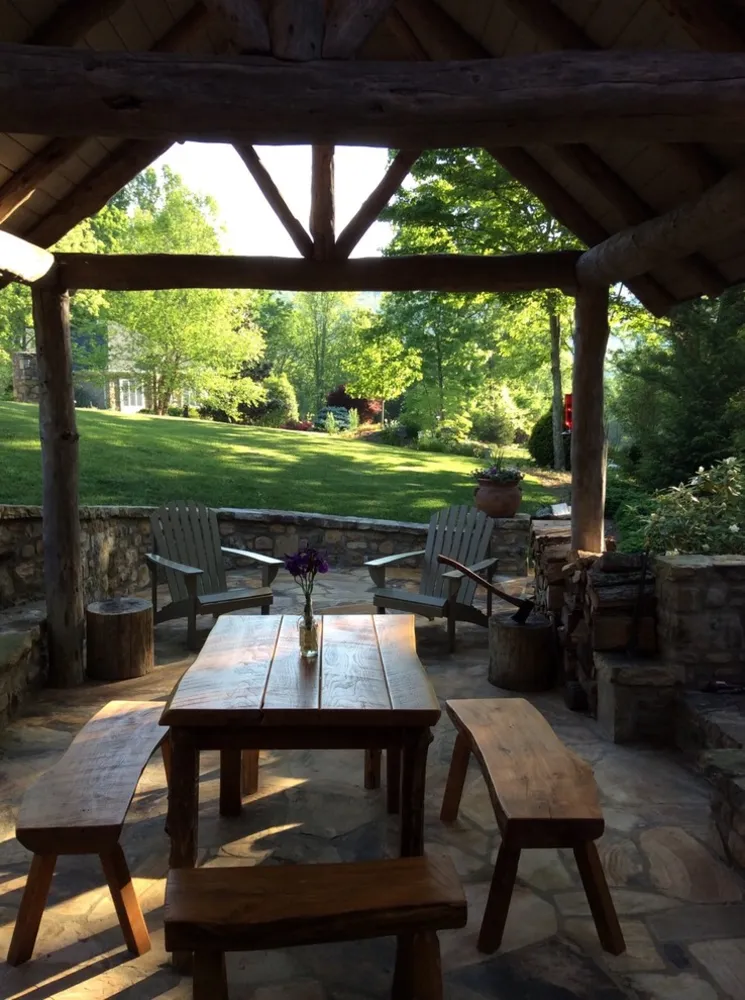 Escape Into 20 of Servistaers' Favorite Outdoor Rooms