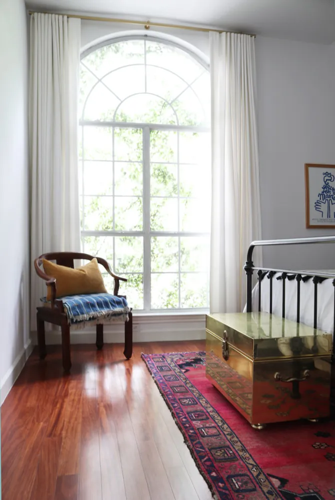 Servista'ım: Austin'de Parlak Beyaz ve Renkli