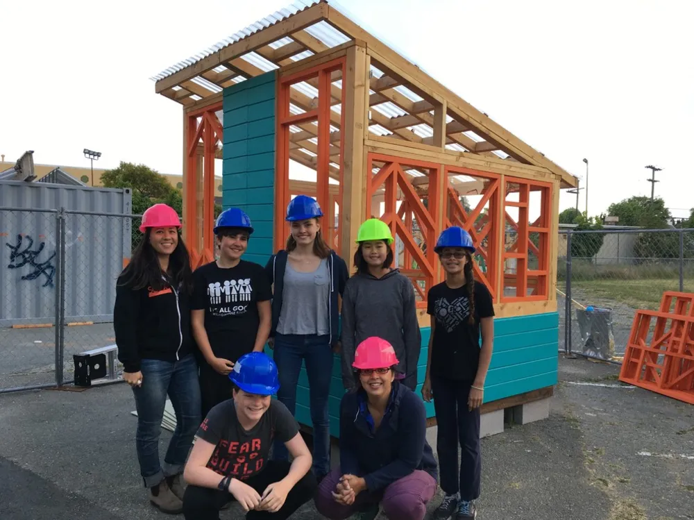 Letní tábor pro dívky: Stavební edice