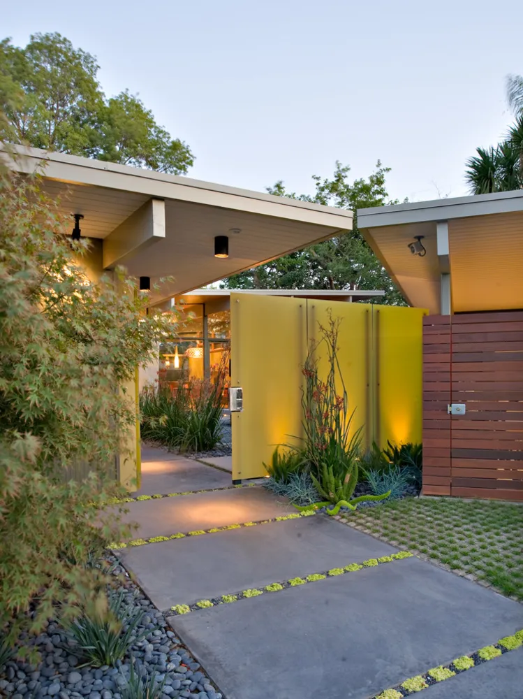 Quince Reverse Shed Eichler