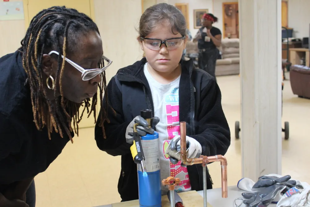 Letní tábor pro dívky: Stavební edice