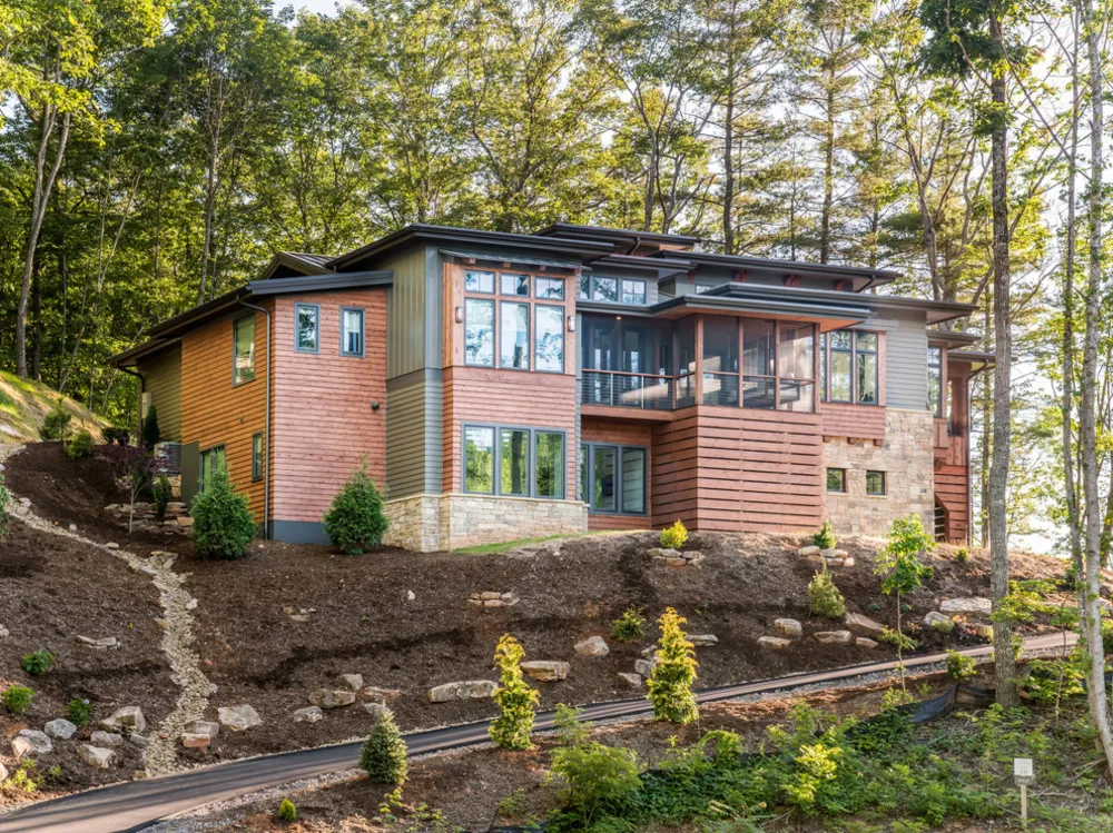 Organiczny nowoczesny dom górski