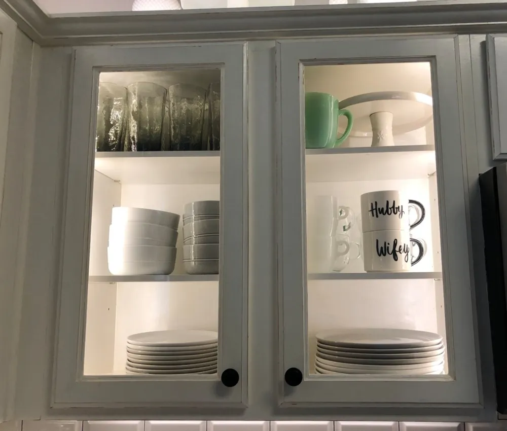 Par gør over deres køkken et trin ad gangen