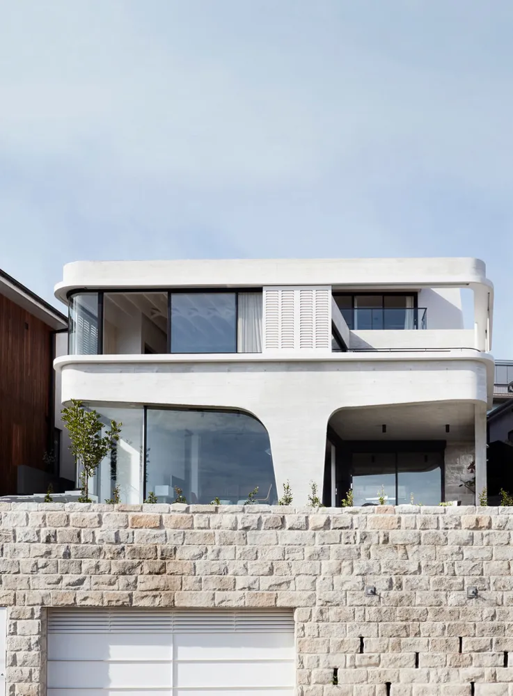Tama's Tee House - A Coastal Concrete Unipod