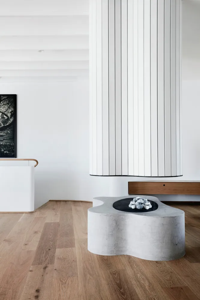 Tama's Tee House - A Coastal Concrete Unipod