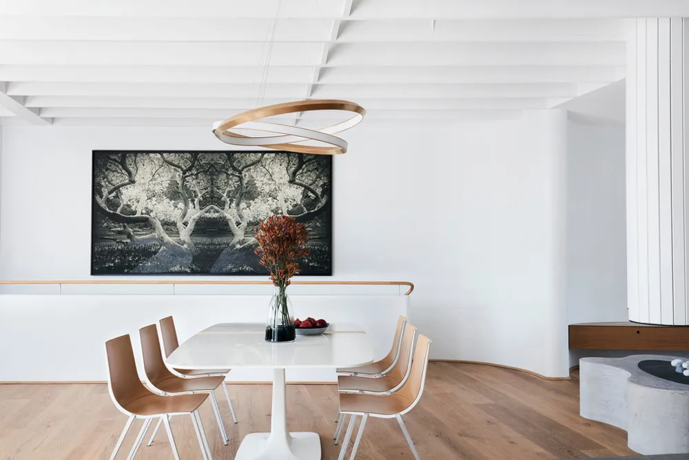 Tama's Tee House - A Coastal Concrete Unipod