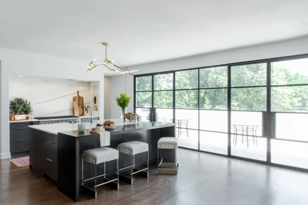 His 'n Hers Kitchen with Scullery keittiö