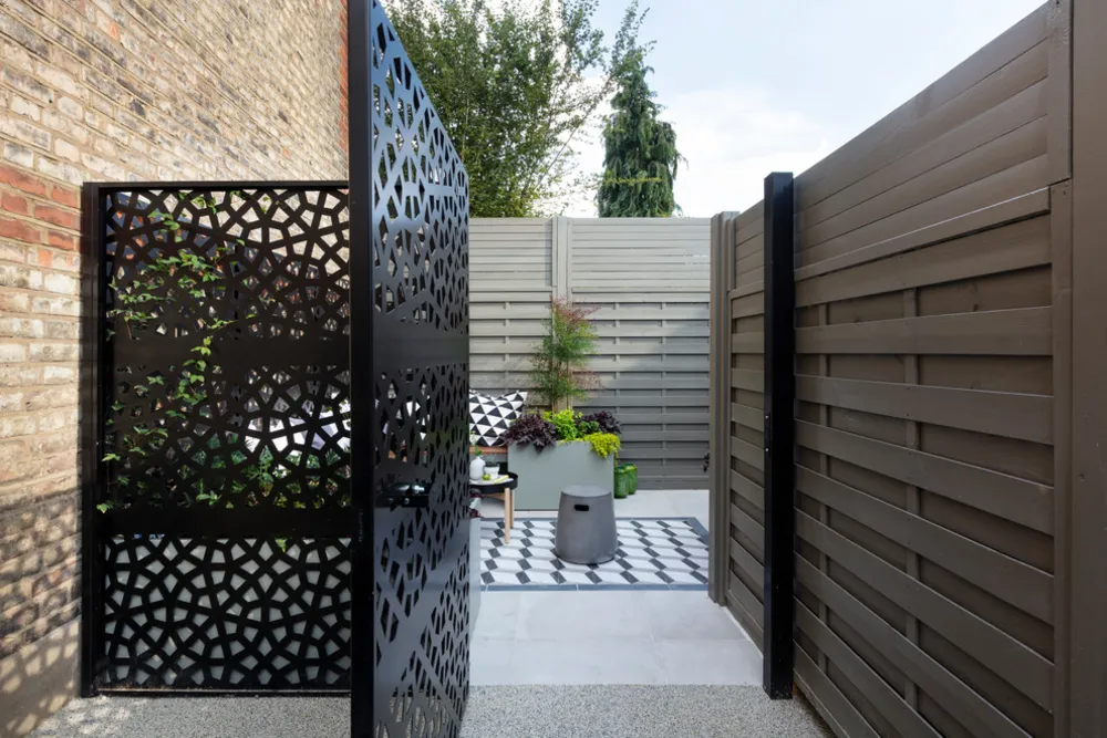 Promítání z parkovací zóny.