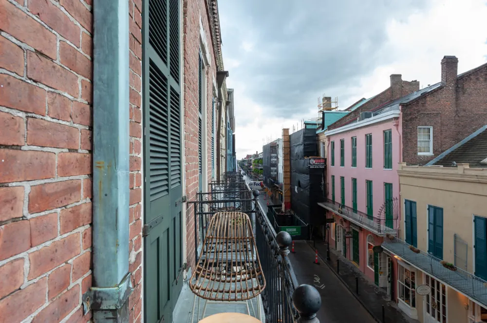 Mein Servista: Üppig und lebhaft im French Quarter von New Orleans
