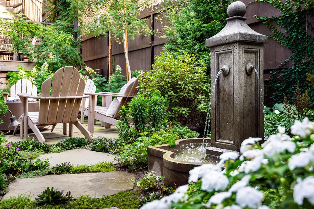 Lakeview Lush Rear Yard Retreat