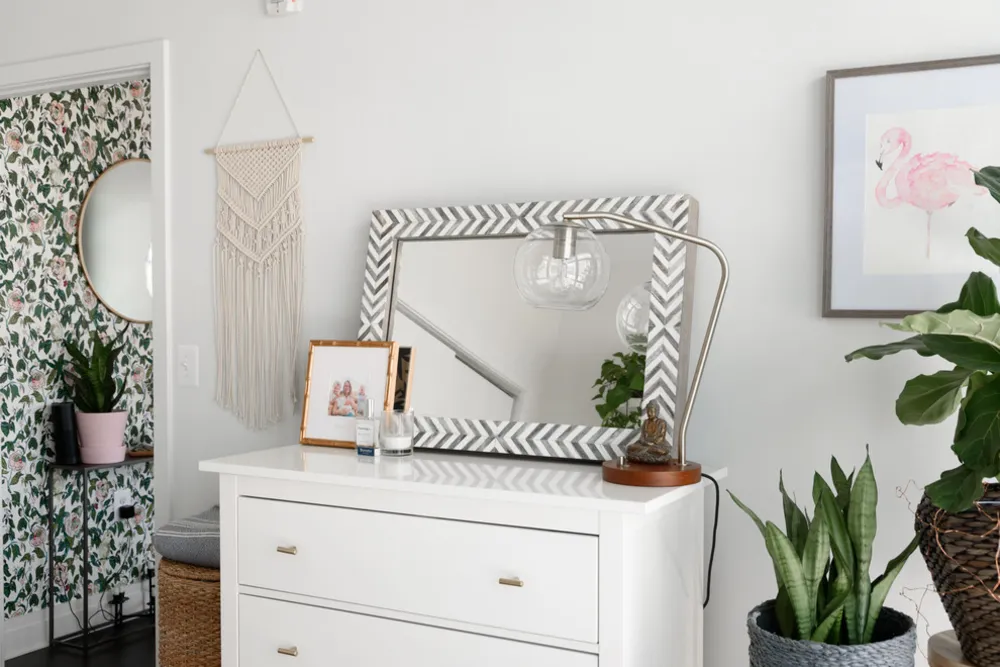 My Servista: Tämä D.C. Bakerin asunto on kasveilla täytetty keidas Servistaini: Tämä D.C. Bakerin asunto on kasvien täytetty keidas