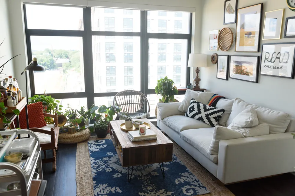 Servistaini: Tämä D.C. Bakerin asunto on kasvien täytetty keidas