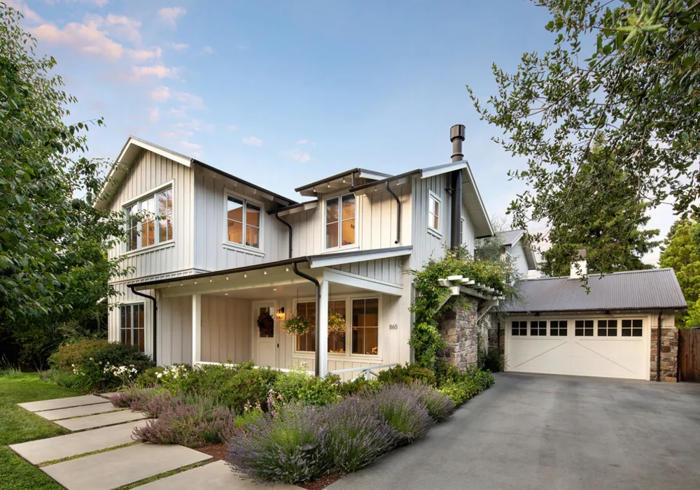 Contemporary Farmhouse